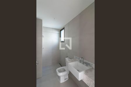 Banheiro de apartamento à venda com 1 quarto, 53m² em Estoril, Belo Horizonte