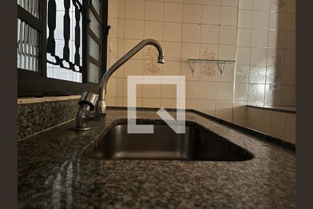 Casa para alugar com 180m², 2 quartos e 2 vagasCozinha