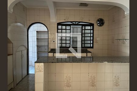 Casa para alugar com 180m², 2 quartos e 2 vagasCozinha