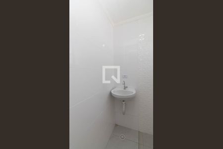 Banheiro de kitnet/studio para alugar com 1 quarto, 23m² em Vila Paulistania, São Paulo
