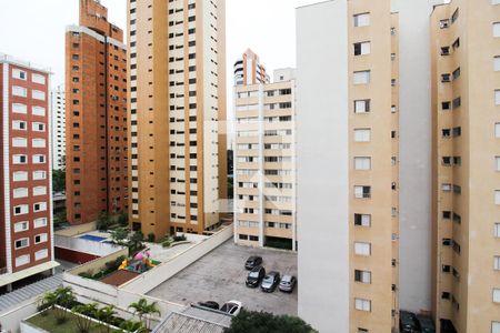 Vista de apartamento à venda com 2 quartos, 67m² em Moema, São Paulo