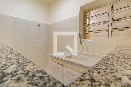 Cozinha de apartamento para alugar com 1 quarto, 33m² em Vila Gomes, São Paulo