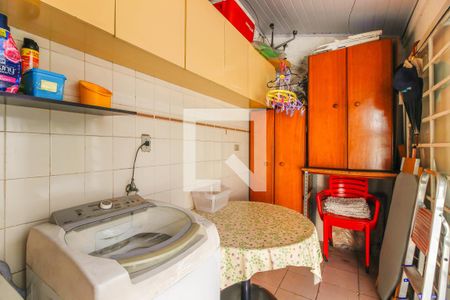 Casa à venda com 100m², 2 quartos e 2 vagasÁrea de Serviço