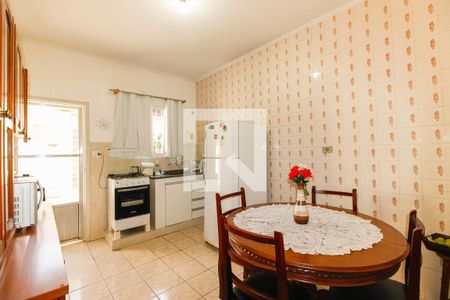 Casa à venda com 100m², 2 quartos e 2 vagasCozinha