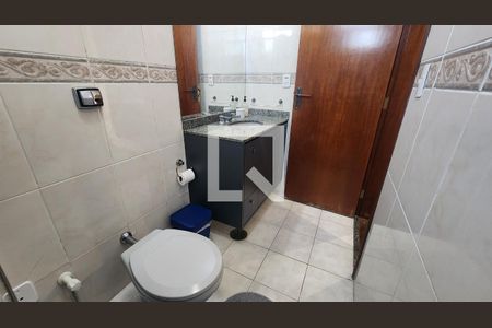 Banheiro da Suíte de apartamento para alugar com 3 quartos, 110m² em Aparecida, Santos