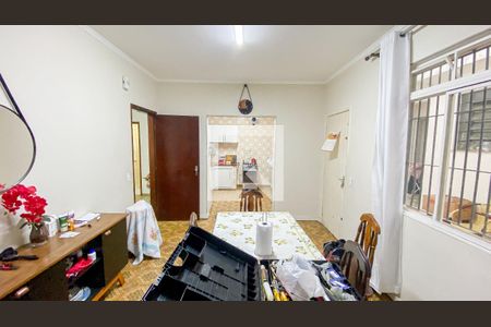 Casa à venda com 174m², 4 quartos e 2 vagas Casa à venda com 174m², 4 quartos e 2 vagasCozinha