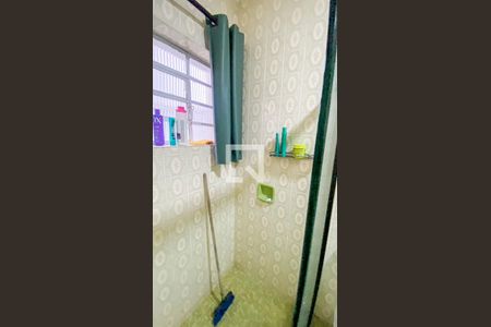 Casa à venda com 174m², 4 quartos e 2 vagas Casa à venda com 174m², 4 quartos e 2 vagasBanheiro