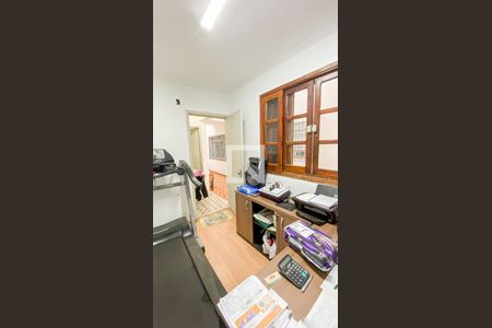 Casa à venda com 174m², 4 quartos e 2 vagas Casa à venda com 174m², 4 quartos e 2 vagasEscritorio - Área de Serviço