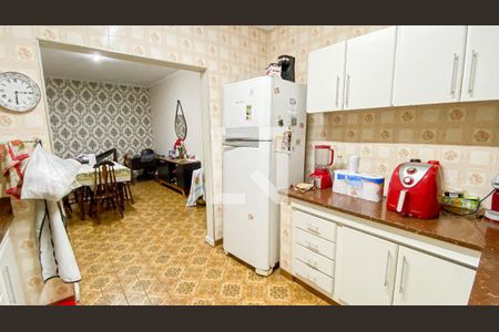 Casa à venda com 174m², 4 quartos e 2 vagas Casa à venda com 174m², 4 quartos e 2 vagasCozinha