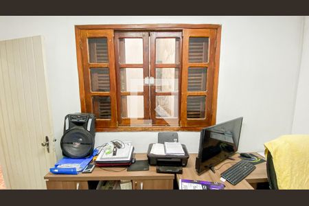 Casa à venda com 174m², 4 quartos e 2 vagas Casa à venda com 174m², 4 quartos e 2 vagasEscritorio - Área de Serviço