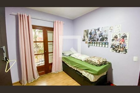 Casa à venda com 174m², 4 quartos e 2 vagas Casa à venda com 174m², 4 quartos e 2 vagasQuarto 2