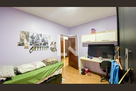 Casa à venda com 174m², 4 quartos e 2 vagas Casa à venda com 174m², 4 quartos e 2 vagasQuarto 2