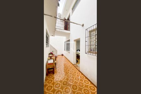 Casa à venda com 174m², 4 quartos e 2 vagas Casa à venda com 174m², 4 quartos e 2 vagasQuintal