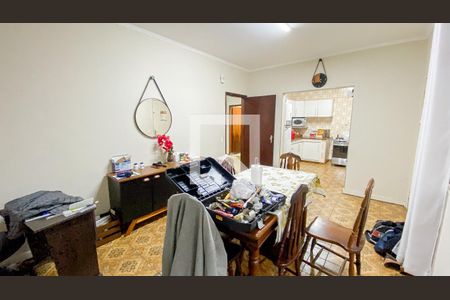 Casa à venda com 174m², 4 quartos e 2 vagas Casa à venda com 174m², 4 quartos e 2 vagasCozinha