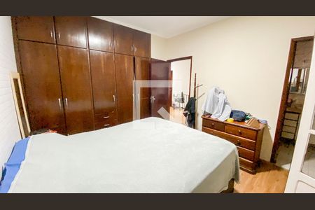 Casa à venda com 174m², 4 quartos e 2 vagas Casa à venda com 174m², 4 quartos e 2 vagasSuite