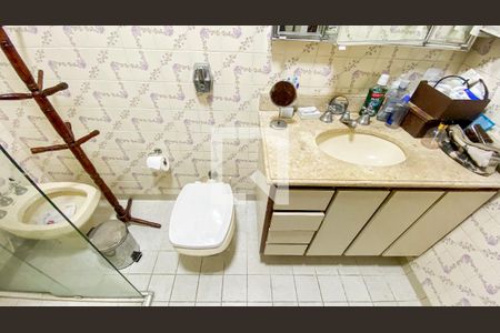 Casa à venda com 174m², 4 quartos e 2 vagas Casa à venda com 174m², 4 quartos e 2 vagasBanheiro da Suíte