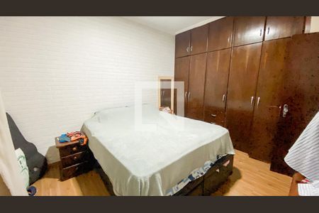 Casa à venda com 174m², 4 quartos e 2 vagas Casa à venda com 174m², 4 quartos e 2 vagasSuite