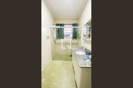 Casa à venda com 174m², 4 quartos e 2 vagas Casa à venda com 174m², 4 quartos e 2 vagasBanheiro