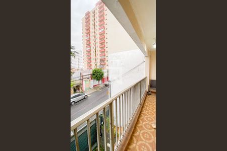 Casa à venda com 174m², 4 quartos e 2 vagas Casa à venda com 174m², 4 quartos e 2 vagasVaranda Suite