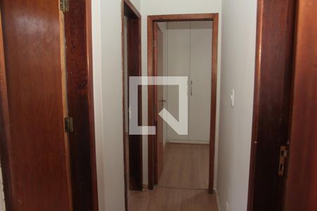 Corredor de apartamento para alugar com 3 quartos, 127m² em São José, Belo Horizonte