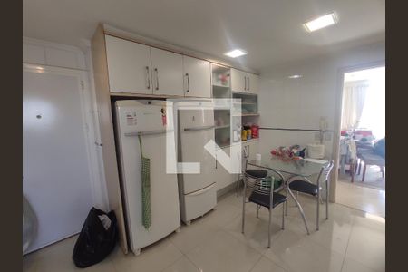 Cozinha de apartamento à venda com 3 quartos, 126m² em Vila Romana, São Paulo