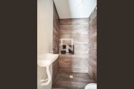 Banheiro  de kitnet/studio para alugar com 2 quartos, 40m² em Chácara Santo Antônio (zona Leste), São Paulo