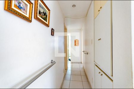 Corredor de apartamento para alugar com 3 quartos, 114m² em Pituba, Salvador