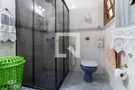 Casa à venda com 304m², 4 quartos e 1 vagaBanheiro social 