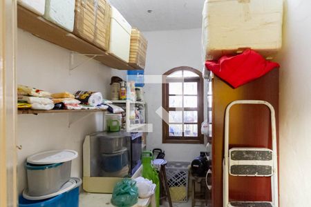 Casa à venda com 304m², 4 quartos e 1 vagaQuarto de serviço 