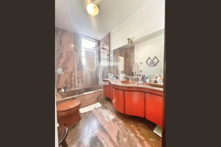 Apartamento à venda com 180m², 4 quartos e 2 vagasBanheiro Social