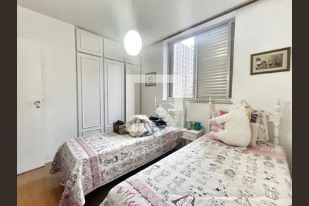 Apartamento à venda com 180m², 4 quartos e 2 vagasQuarto 2