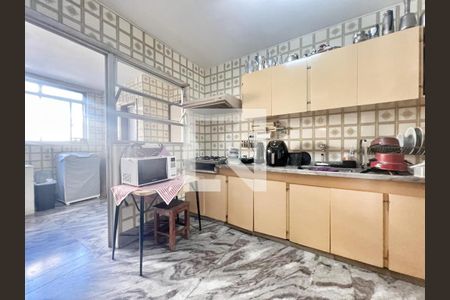 Apartamento à venda com 180m², 4 quartos e 2 vagasCozinha