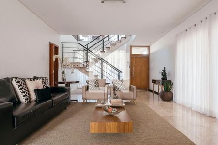 Casa à venda com 4 quartos, 320m² em Parque Terra Nova II, São Bernardo do Campo