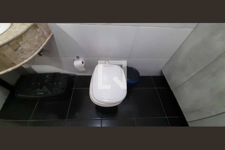 Casa para alugar com 380m², 3 quartos e 6 vagas Casa para alugar com 380m², 3 quartos e 6 vagasLavabo - Casa 2