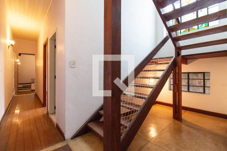 Corredor de casa à venda com 3 quartos, 240m² em Vila Deodoro, São Paulo
