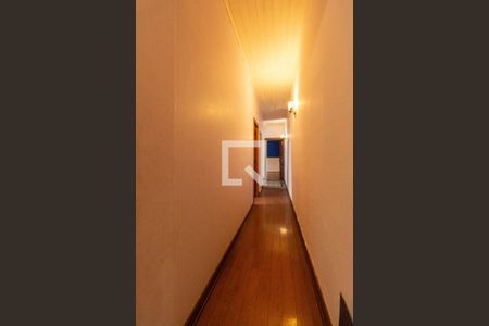 Corredor de casa à venda com 3 quartos, 240m² em Vila Deodoro, São Paulo