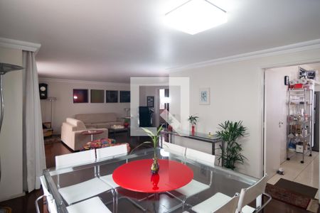 Apartamento à venda com 246m², 3 quartos e 3 vagasSala