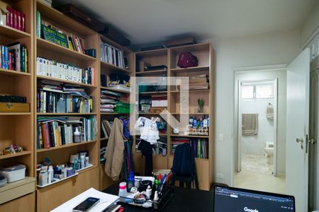 Apartamento à venda com 246m², 3 quartos e 3 vagasQuarto 2