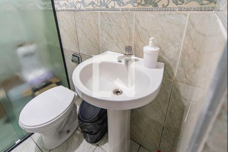 Banheiro  de casa à venda com 3 quartos, 182m² em Jardim Las Vegas, Santo André