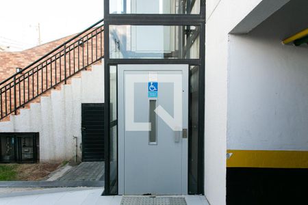 Apartamento à venda com 26m², 1 quarto e sem vagaÁrea comum - Elevador Acessível