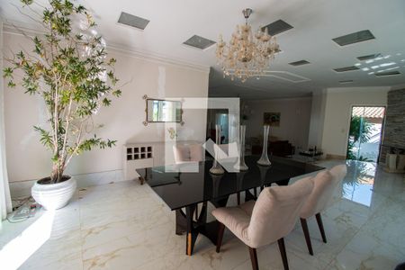 Sala de casa de condomínio para alugar com 4 quartos, 549m² em Setor Habitacional Vicente Pires, Brasília