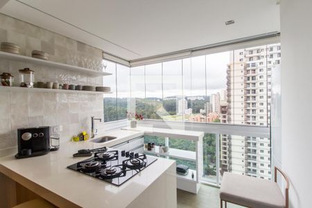 Cozinha de apartamento à venda com 2 quartos, 148m² em Empresarial 18 do Forte, Barueri