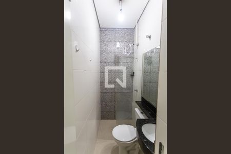 Banheiro Social de kitnet/studio para alugar com 1 quarto, 20m² em Santo Andre, Belo Horizonte