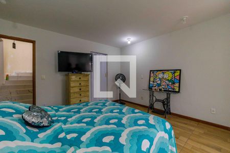 Casa de condomínio à venda com 360m², 4 quartos e 3 vagasSuíte 2