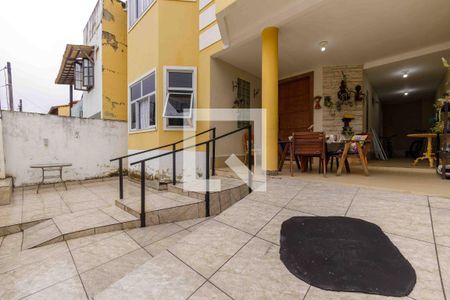 Casa de condomínio à venda com 360m², 4 quartos e 3 vagasEntrada