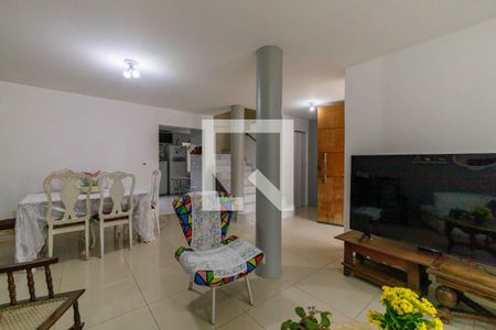 Casa de condomínio à venda com 360m², 4 quartos e 3 vagasSala