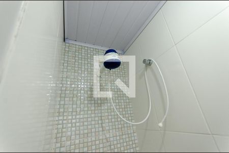 Banheiro de casa para alugar com 1 quarto, 20m² em Jardim Maristela, São Paulo