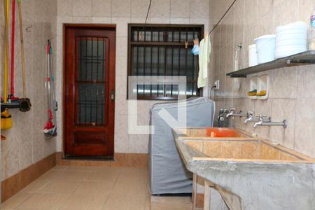 Casa à venda com 280m², 3 quartos e 5 vagasÁrea de Serviço