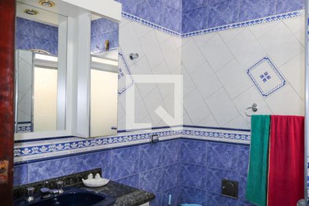Casa à venda com 280m², 3 quartos e 5 vagasBanheiro Social