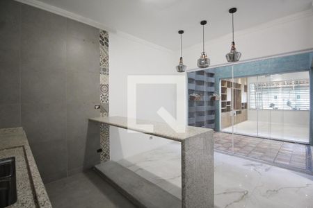 Casa à venda com 348m², 4 quartos e 2 vagasCozinha